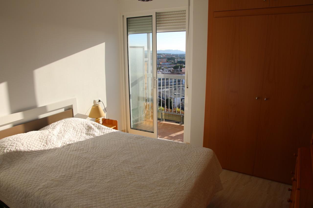 Apartamento La Torre Камбрильс Экстерьер фото